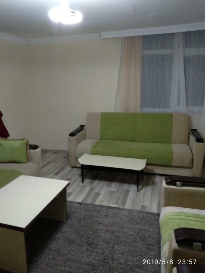 Haci Nevruz Apartlari Lejlighedshotel Kars Eksteriør billede